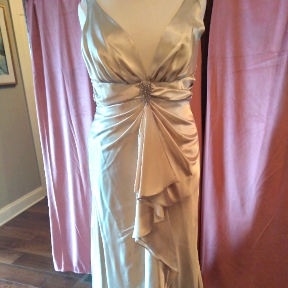 NWT Faviana Plus Size Long Gown in Platinum